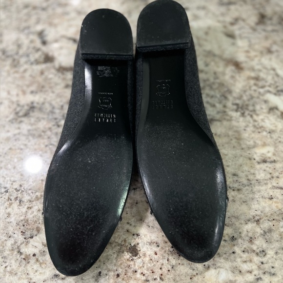 Stewart Weitzman Legacy Cap shoe - Picture 2 of 7